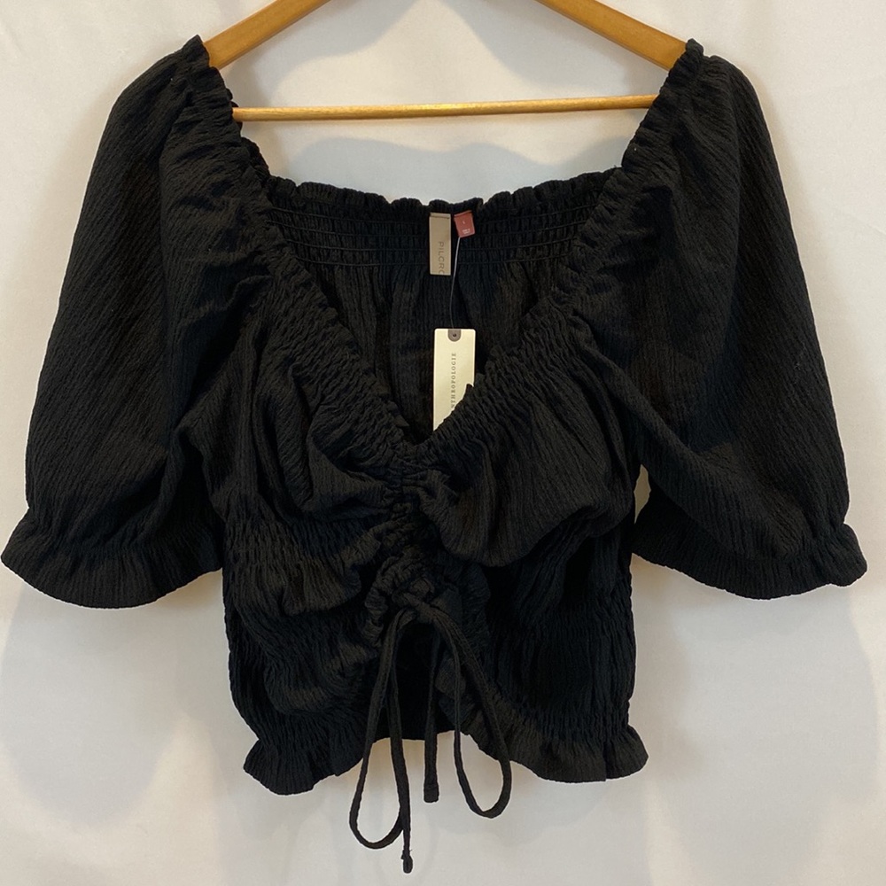 Anthro Pilcro Puff Sleeved Crop Top in Black size L NWT - Picture 3 of 16